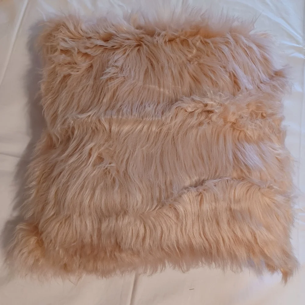 HYSEAS Faux Fur Luxury Throw Pillow 18